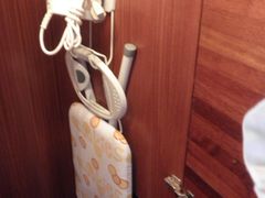 衣橱-上海艾本精品酒店