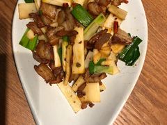 -云海肴·汽锅鸡·云南菜(天山百盛优客店)