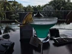 -三亚湾海居铂尔曼度假酒店