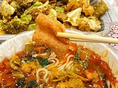 -二钢串叔麻辣烫(华龙大厦店)