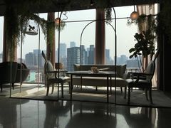 -The ROOF (通盈中心店)