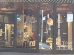 门面-瑞幸咖啡(石榴中心店)