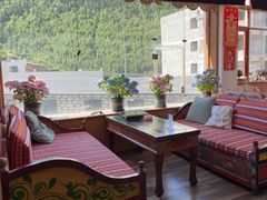 -四姑娘山阿巴郎·藏式花园餐厅