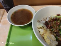 -卓雅桂林米粉