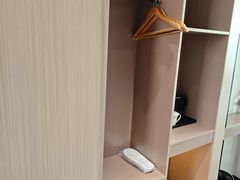 -雅宜酒店(广州黄埔大沙东地铁站店)