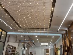 -上海宝信宝马4S店