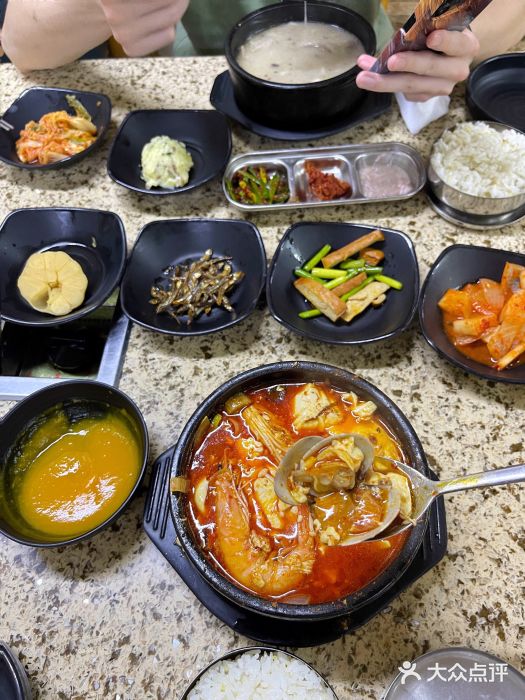 真利味·脊骨火锅·正宗韩国料理(韩乐坊店)图片