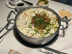 -德林酸菜鱼火锅(南丹店)