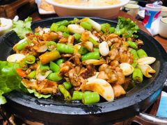 -老滇山寨•云南特色菜•地方菜•民族风情歌舞表演(金碧店)