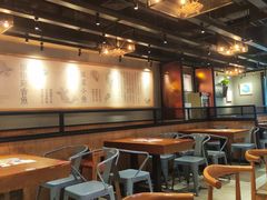 大堂-渝是乎酸菜鱼(龙旗购物中心店)
