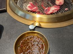 -铭牛烧肉·和牛海鲜自助(高新月牙湖店)