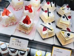 -皇冠幸福里动物奶油生日蛋糕(石桥店)