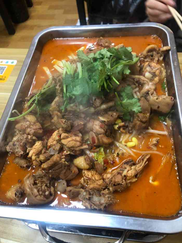 蜀香碳锅鸡碳锅鱼-"这家店真的不大,在一个小胡同里面,第一次.