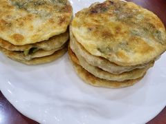 肉三鲜馅饼-老山记海城馅饼大酒店(振兴小区店)