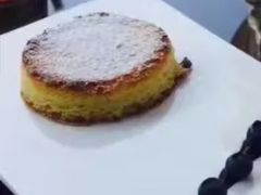 杏仁苏芙蕾蛋糕-弦月窗LUNETTE BY AMANDA(复兴路店)