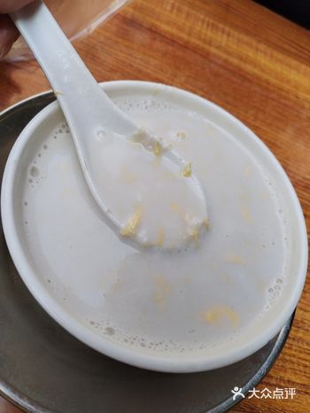 每次回来必打卡一家之前没吃过的小吃店✓ 花生浆里还有