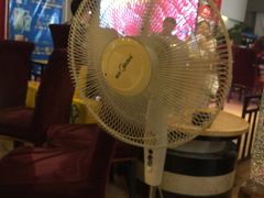 -赶海部落海鲜城(海阳路店)