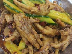 姜辣凤爪-江城燕子大排档(江汉路步行街店)