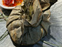 哈尼荷叶包烧包浆豆腐-一朵菌·野生菌探索家火锅(南亚店)