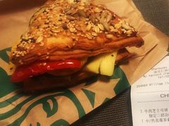 牛肉芝士可颂-星巴克(湖州凤凰时代广场店)