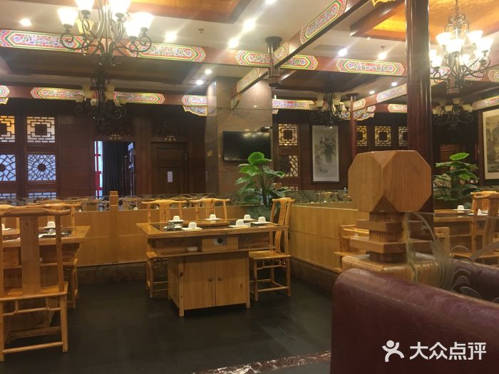 老码头火锅(骡马市店)大堂图片