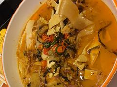 老坛酸菜鱼巴沙鱼-小六鱼你.下饭酸菜鱼(益田假日广场店)