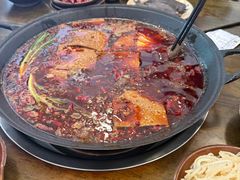 -黄潇洒老火锅(九眼桥宏济巷店)