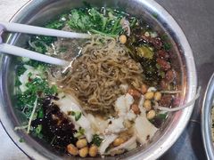 -老五鸡丝豆花面粉(瑞金北路68号院店)