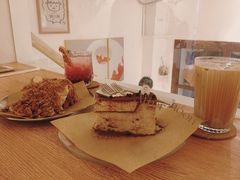 -C.Y Cafe