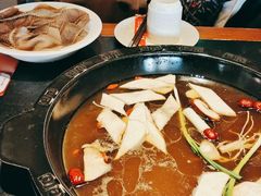 -周周有辣火锅馆(玖耀里店)