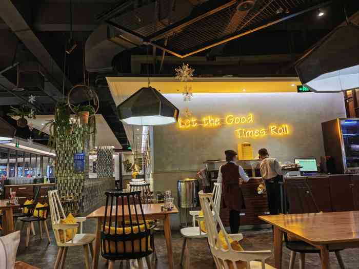 秀玉coffee&kitchen(光谷天地店)-"很愉快的一次消费,服务赞一个!