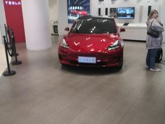 -TESLA 特斯拉(广州天环广场体验店)