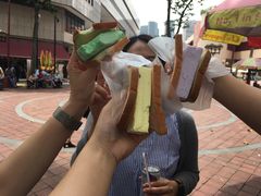 -詹爷爷乌节路街头冰淇淋