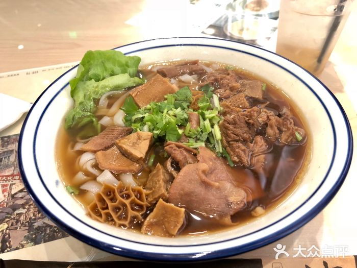 香港九叔牛杂(第一百货店)招牌牛杂粉图片