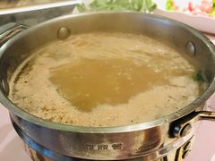 肉骨茶锅底-鼎鼎香·港式火锅(北京SKP店)