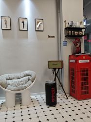 -老男孩男士理容馆·理发·烫染·修面