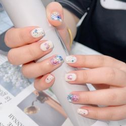 -七彩虹美甲美睫 半永久
