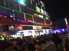 -吾悦广场(南京鼓楼店)