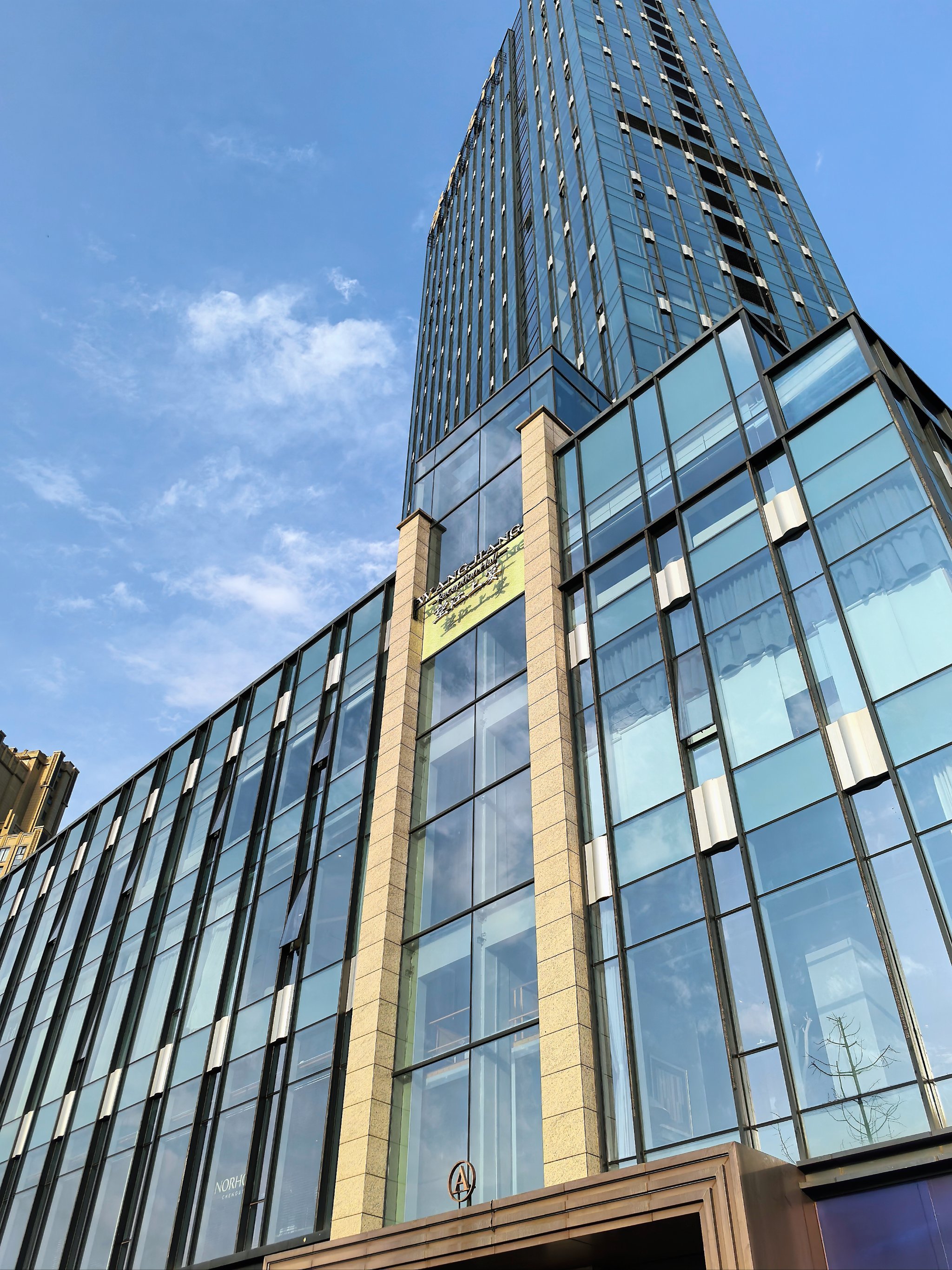 出自名家,坐拥270度府河无敌景观的包间