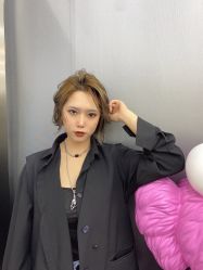 -诗悦发型SALON·圣罗兰店