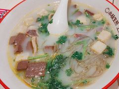-小杨生煎(金山百联购物中心3楼店)