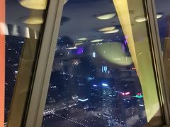 -广州塔卢特斯法国旋转餐厅