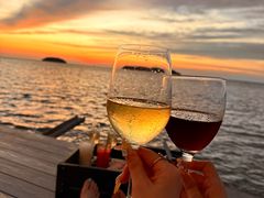 -Sunset Bar(丹绒亚路香格里拉店)