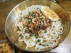 招牌传统麻辣面-聚合鑫东北熏酱熟食麻辣面(长阳店)