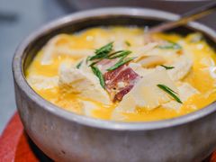 蟹粉豆腐-新光酒家·河豚·海鲜·蟹料理(浦东店)