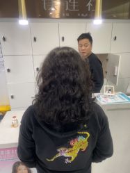 -镁连社·美联社