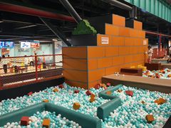 -极限PLAY运动娱乐新世界·团建派对表演休闲馆·室内高空游乐园