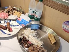 -捞小鲜虾滑海鲜自助火锅(嵊州吾悦店)