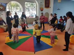 -小门牙好性格托育(北外滩中心)