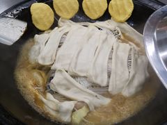 -屯老二农家铁锅炖·行业领军者(梅江店)